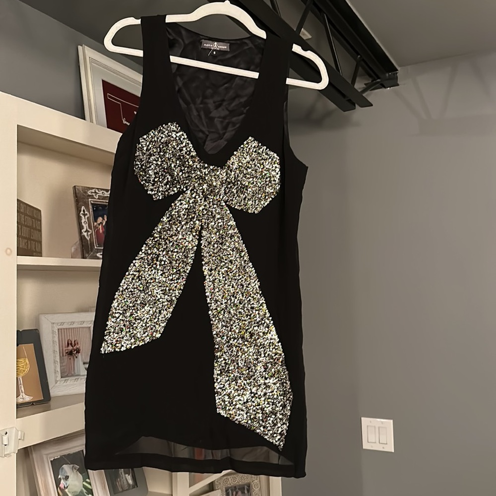 Alexia admor dress